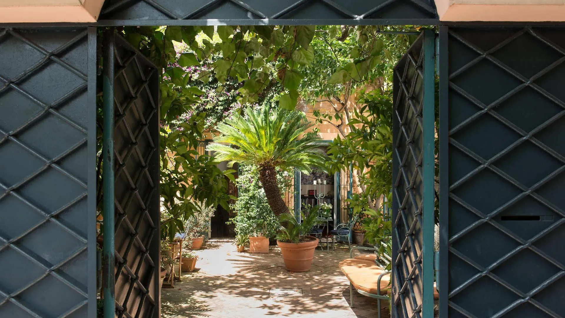 **  Buonanotte Garibaldi Bed & Breakfast Rome Italy